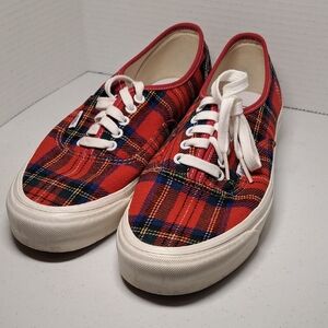 Vans Style 44 Pendelton Red Plaid Canvas Sneakers. Size 11.5 Like New